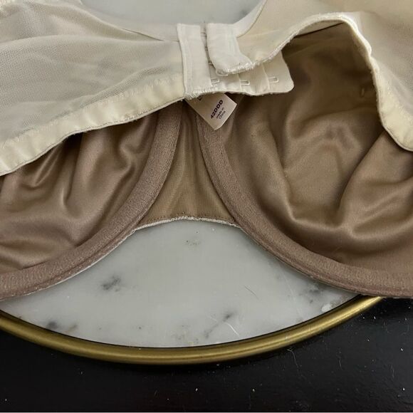 Cacique Cream Full-Coverage Bra with Molded Cups 42DDD - Picture 3 of 4